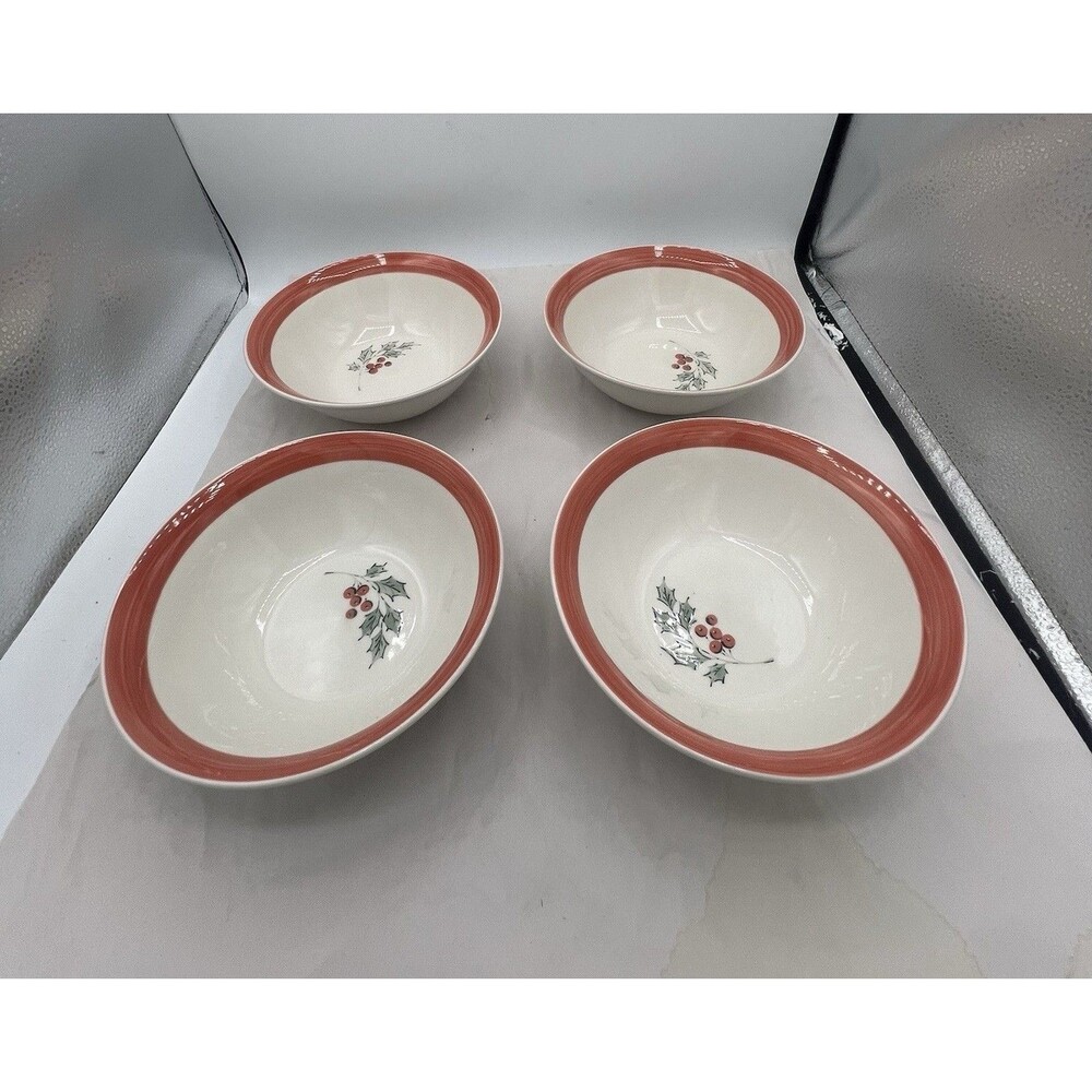 VTG Gibson Everyday Holiday  Accent Christmas Holly Berry Bowls Set Of 4 7”